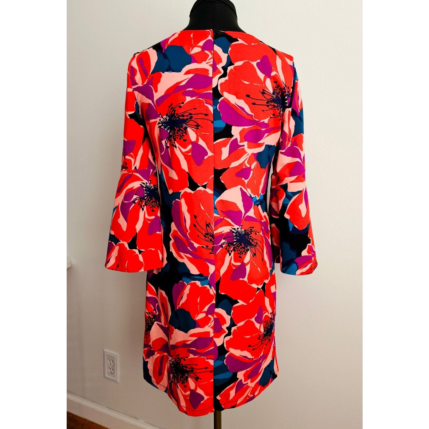 Trina Turk NWT Trina Turk Pali Bell Sleeve Ponte Floral Mini Dress S Size S / US 4 / IT 40 - 3 Thumbnail
