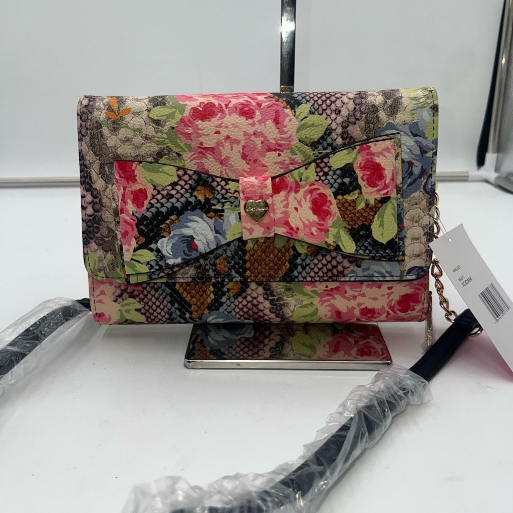 Betsey Johnson Betsey Johnson Dani Floral Printed Crossbody with Bow Size ONE SIZE - 1 Thumbnail