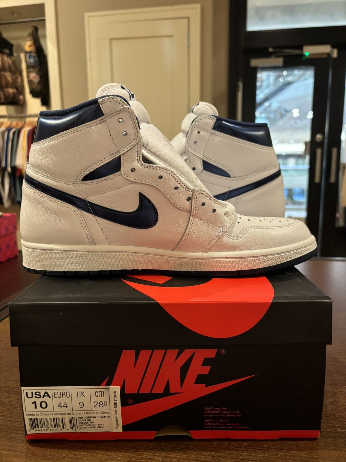 Jordan Brand Jordan 1 retro high OG metallic navy Size US 10 / EU 43 - 4 Thumbnail
