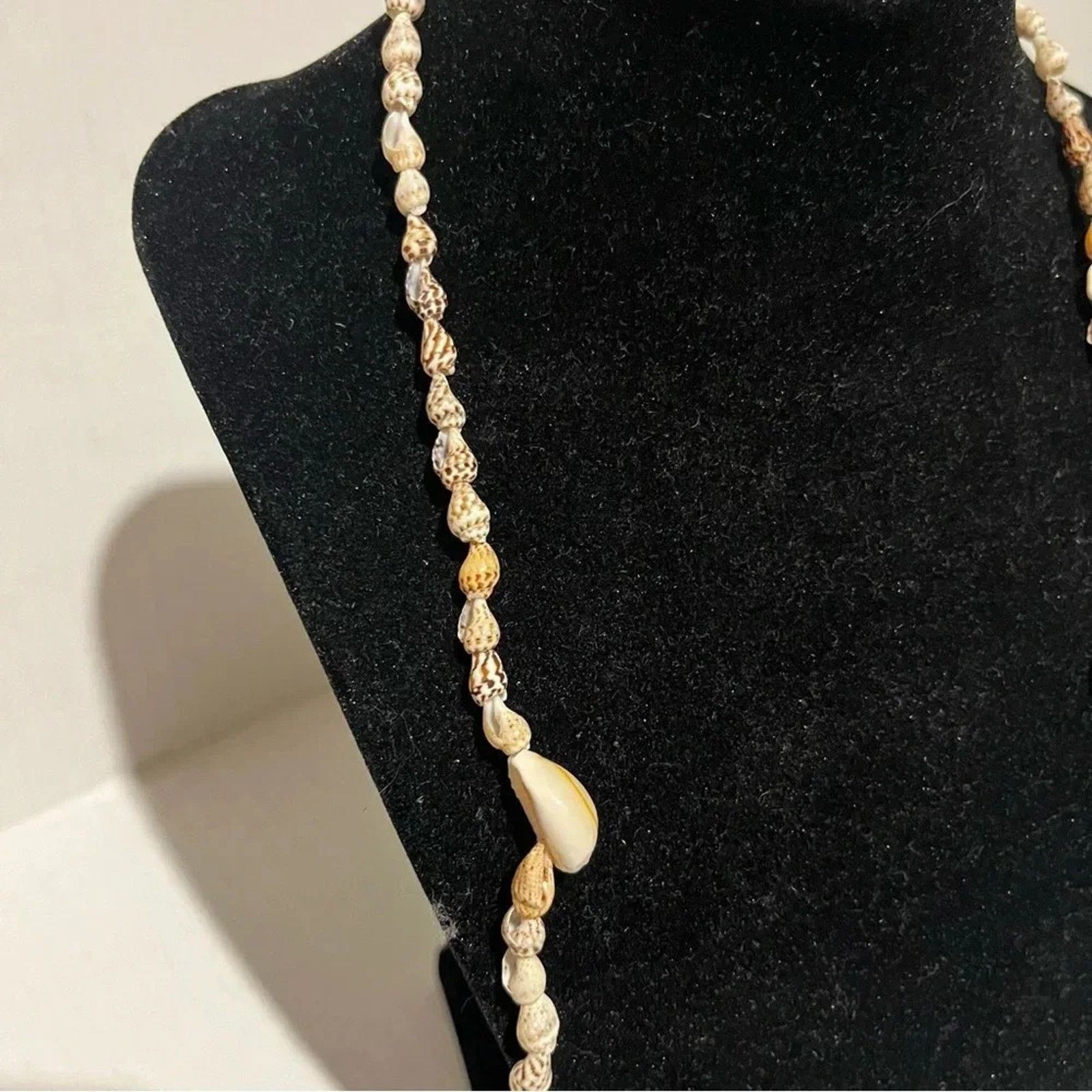Other Cowrie & Momi Shell Beaded Statement Necklace Fashion Hawaii Size ONE SIZE - 2 Thumbnail