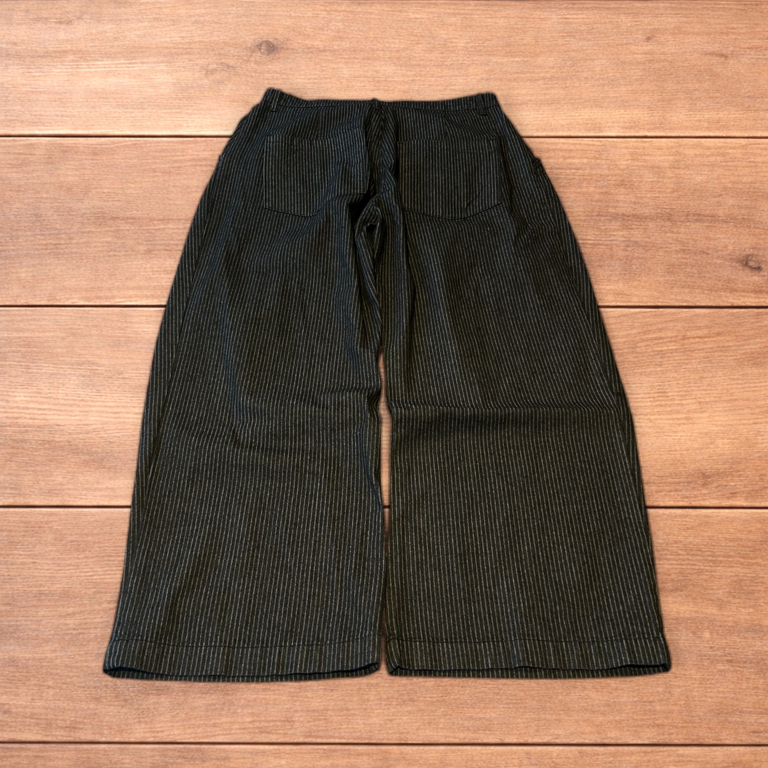 Japanese Brand Vintage style baggy wide leg pleated jeans in black Size US 32 / EU 48 - 2 Thumbnail