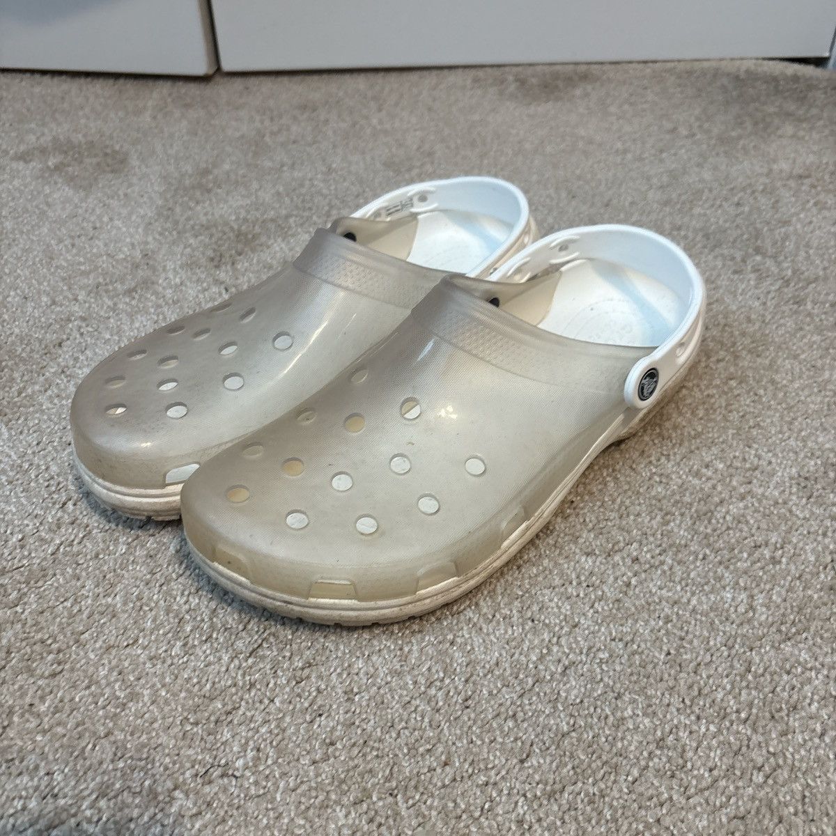 Crocs Tan and cream Crocs clogs Size US 12 / EU 45 - 1 Thumbnail
