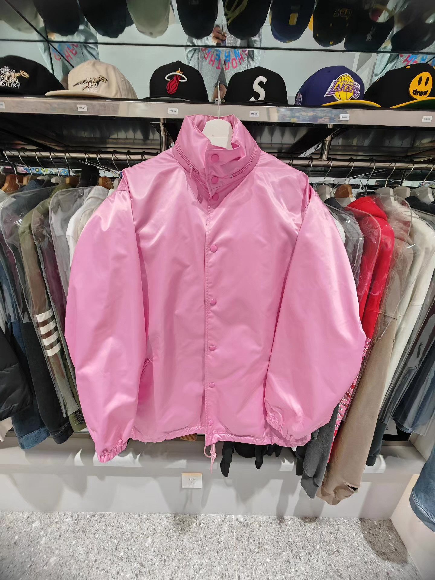 Balenciaga Balenciaga Pink Logo Embroidered Hooded Jacket Q15 Size US L / EU 52-54 / 3 - 1 Thumbnail