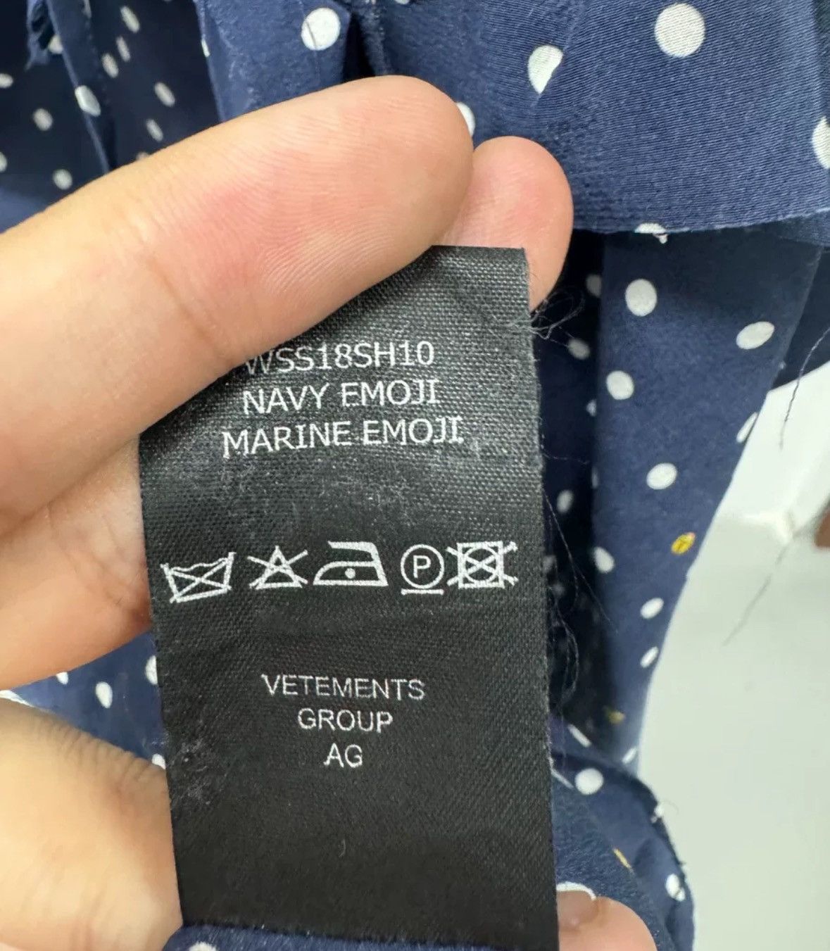 Vetements Vetements 18ss lace Emoji sleeve hoodie2412-Nextarrow Size US XS / EU 42 / 0 - 8 Thumbnail