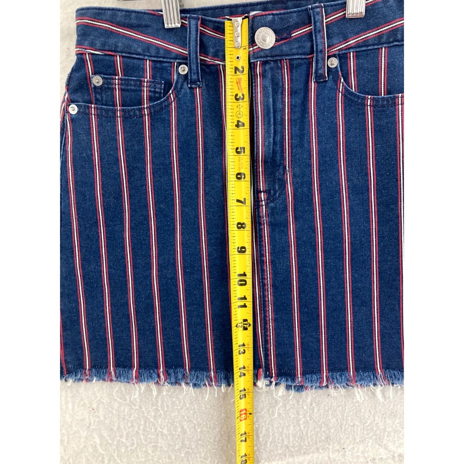 American Eagle Outfitters American Eagle Jean Skirt Womens 4 Blue Super Stretch Mini Raw Hem Size 27" / US 4 / IT 40 - 4 Thumbnail