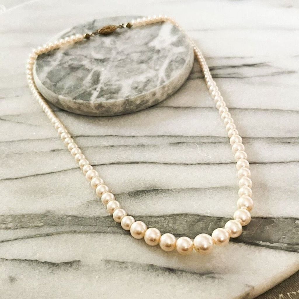 Vintage Vintage Simulated Pink Pearl Necklace Size ONE SIZE - 2 Thumbnail