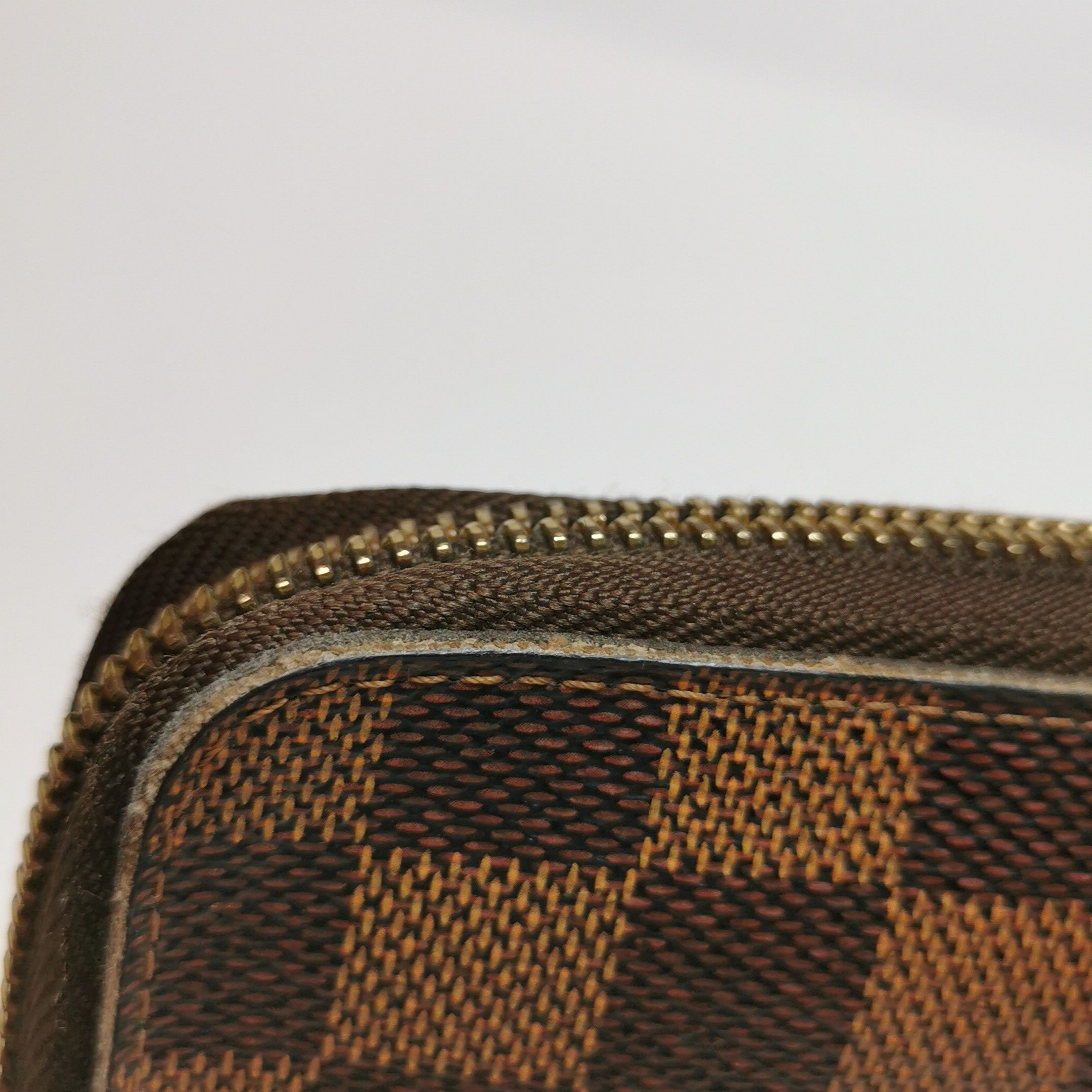 Louis Vuitton Louis Vuitton (LV) Zippy Checkerboard Zipper Clutch -y2506 Size ONE SIZE - 9 Thumbnail