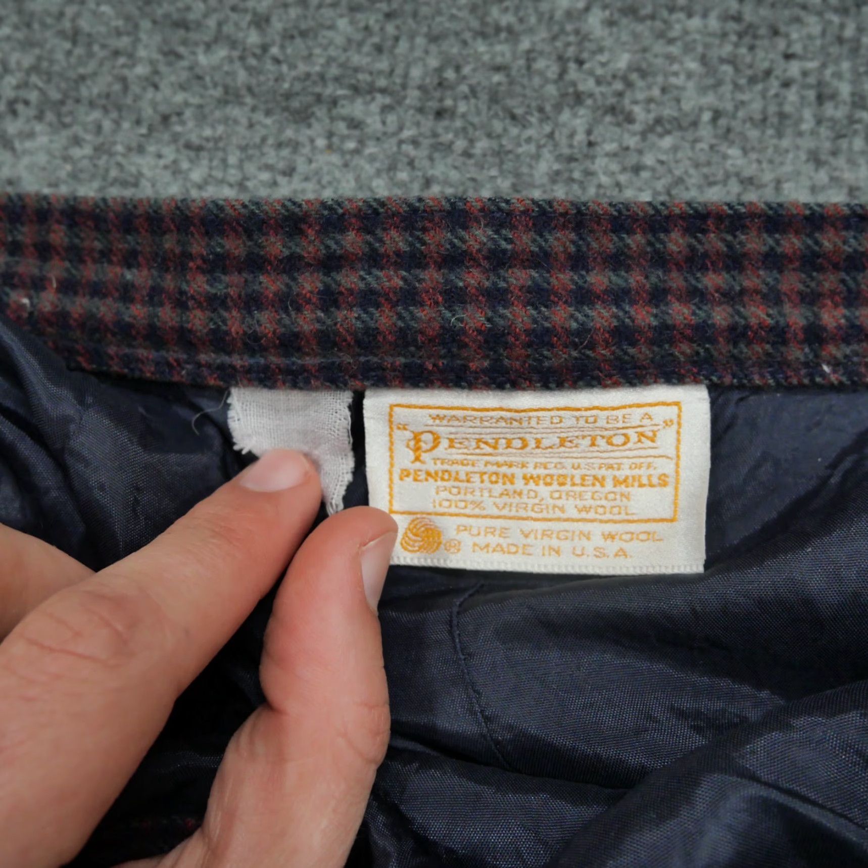 Pendleton VINTAGE Pendleton Skirt Womens 10 Red Plaid Wool 80s Red Pendleton Skirt Womens 10 80s Wool Plaid Vintage Size 32" / US 10 / IT 46 - 3 Thumbnail