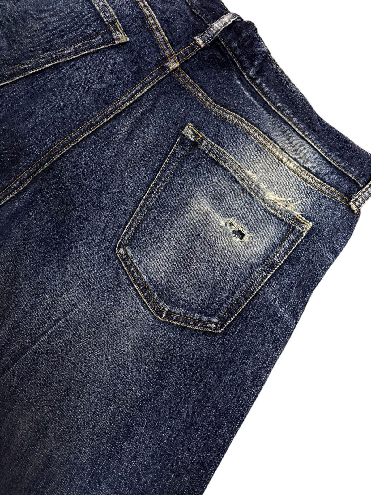 Japanese Brand × Jun Takahashi Vintage Kaihara Uniqlo Selvedge Faded Blue Indigo Jeans Size US 36 / EU 52 - 7 Thumbnail