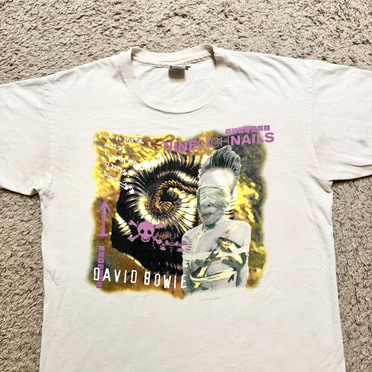 Vintage Vintage 1995 Nine Inch Nails & David Bowie Tour Tee Size US XL / EU 56 / 4 - 5 Thumbnail