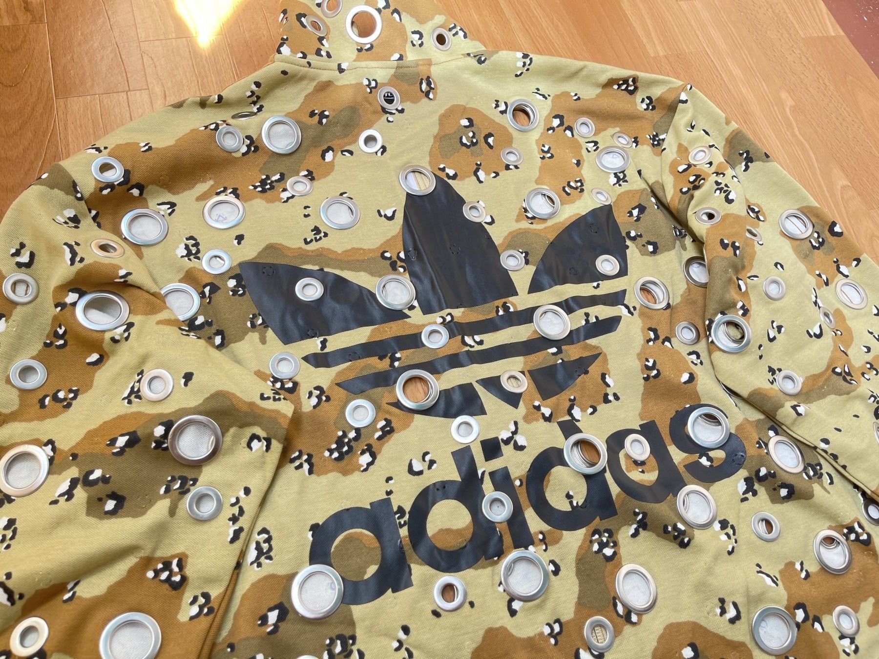 Adidas × Jeremy Scott Adidas Jeremy Scott Jacket Camo Firebird crystal hole O27142 Size US M / EU 48-50 / 2 - 11 Thumbnail