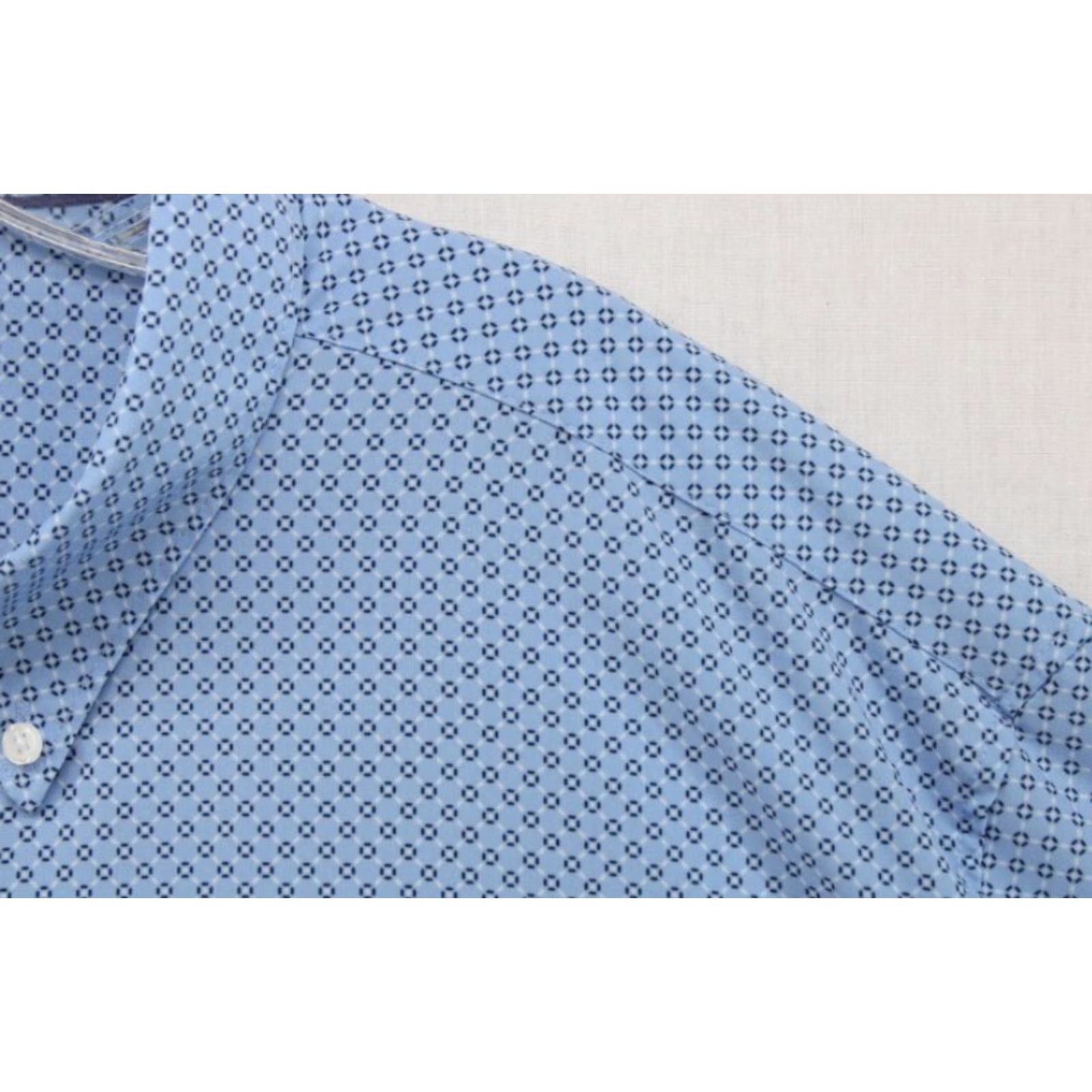 Jos. A. Bank Jos A Bank Travelers Shirt Slim Fit 2XL Men's Blue Geometric Poly Blend Button-Up Shirt Geometric Size US XXL / EU 58 / 5 - 3 Thumbnail