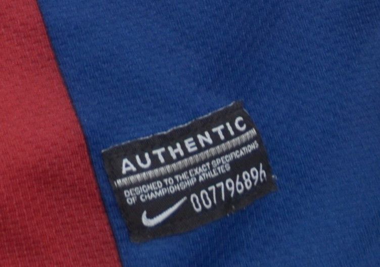 Vintage 2010-2011 FC Barcelona Nike Home Shirt #6 Xavi Y2K Size US M / EU 48-50 / 2 - 9 Thumbnail