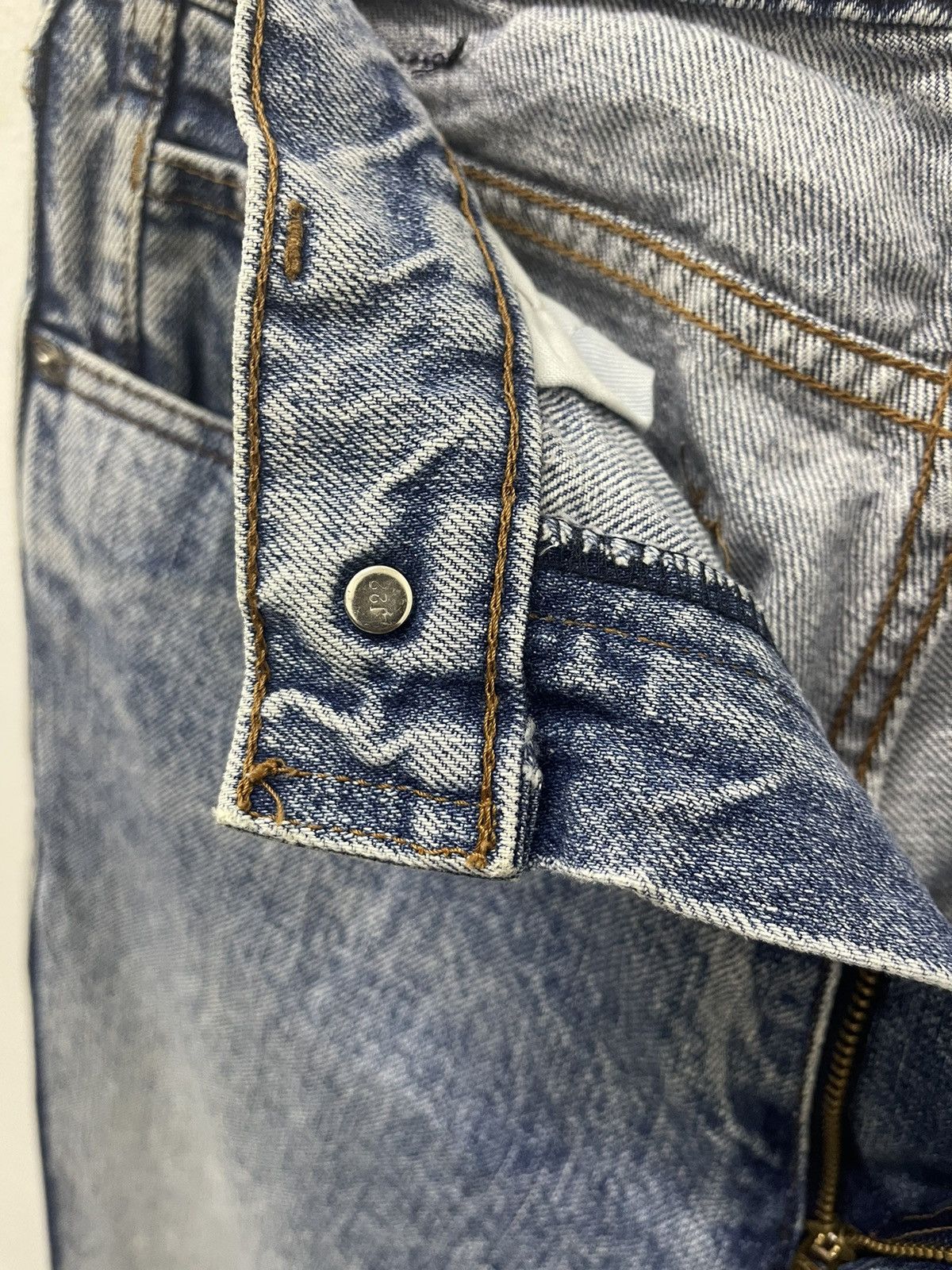 Levi's Vintage Clothing Rare Vintage LEVIS Big E Made in Japan J22 Size US 31 - 13 Thumbnail