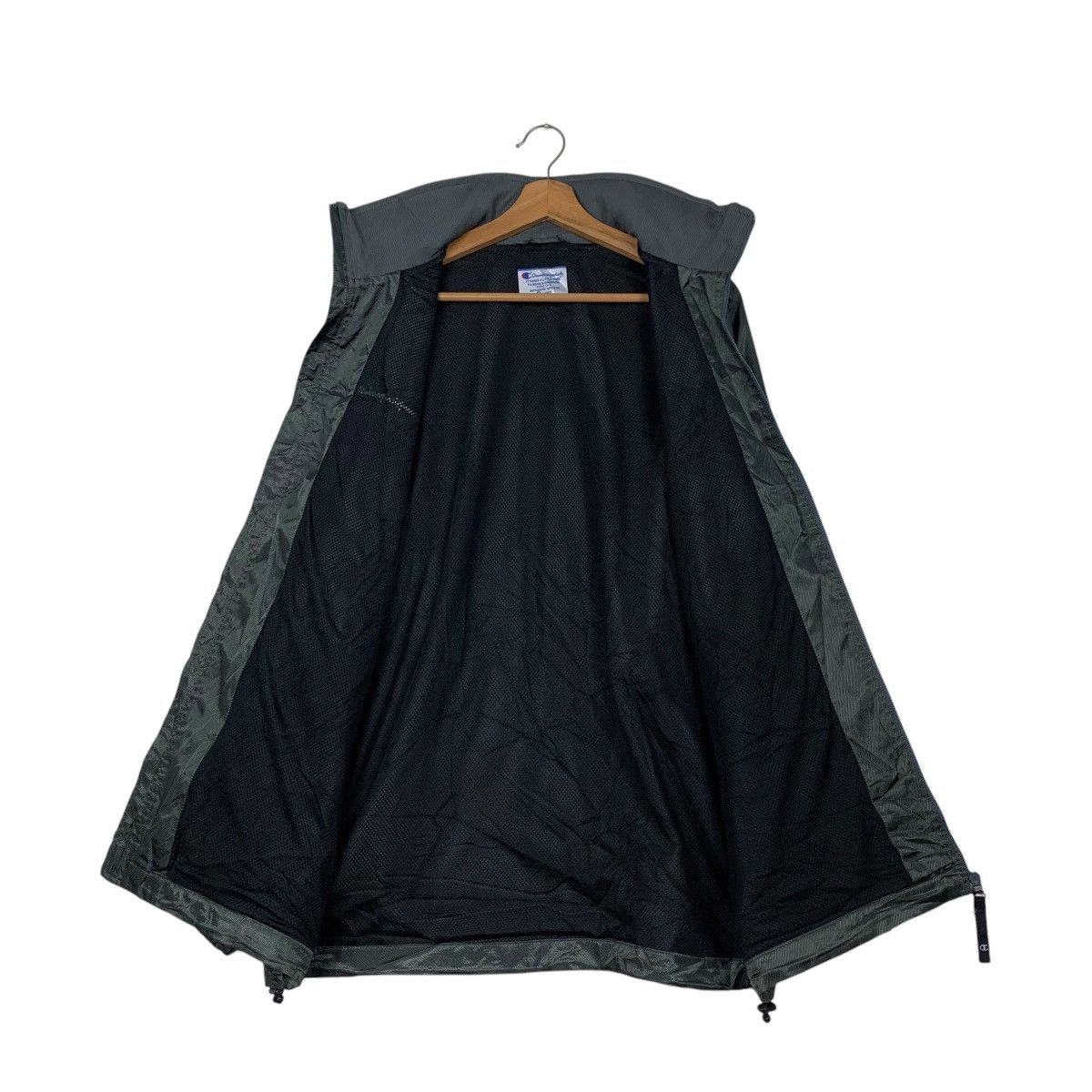 Champion CHAMPION Products Small Logo Lightweight Jacket #2373-C106 Size US L / EU 52-54 / 3 - 11 Thumbnail