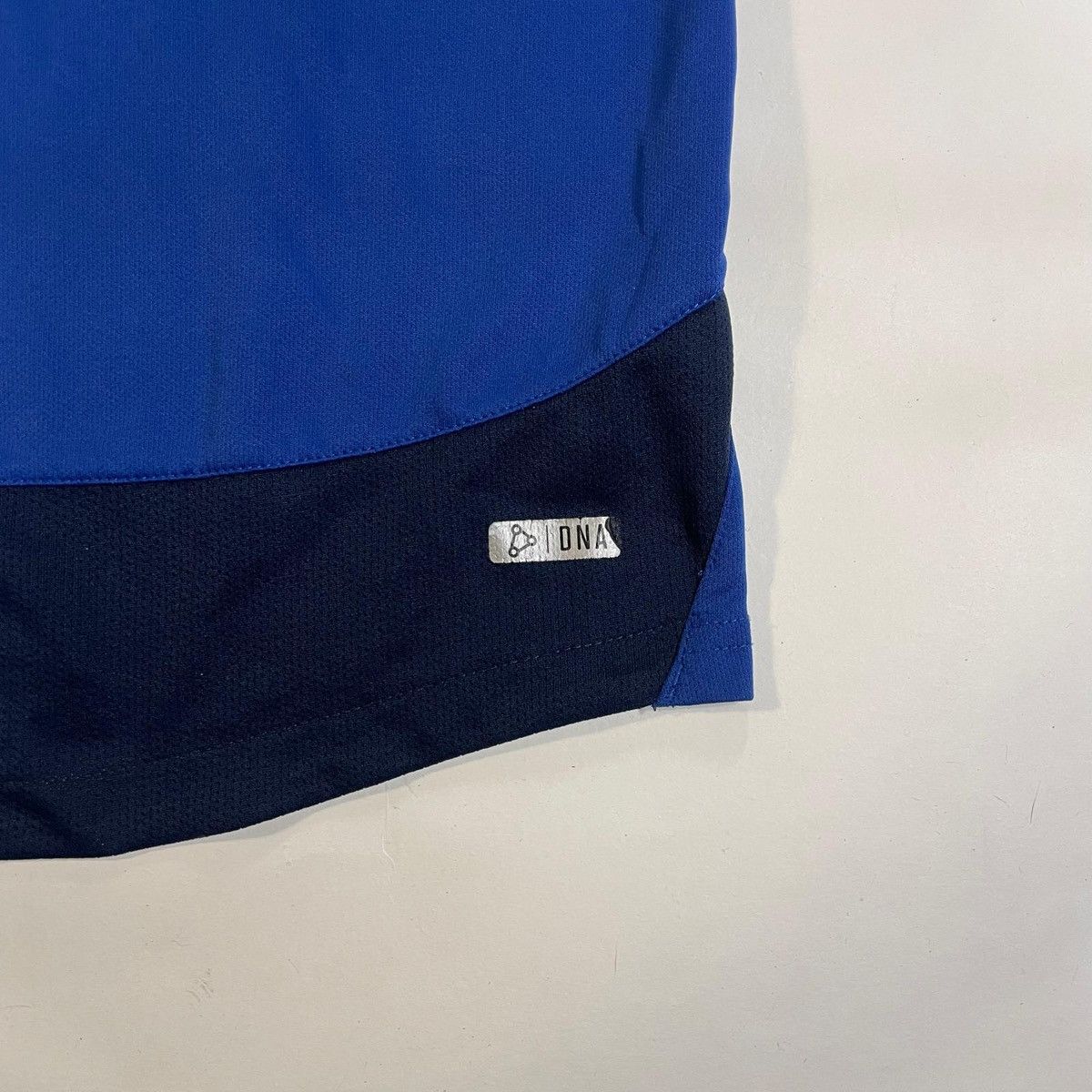 Other Leeds Rhinos training shirt tee sportswear ISC rugby Size US L / EU 52-54 / 3 - 4 Thumbnail