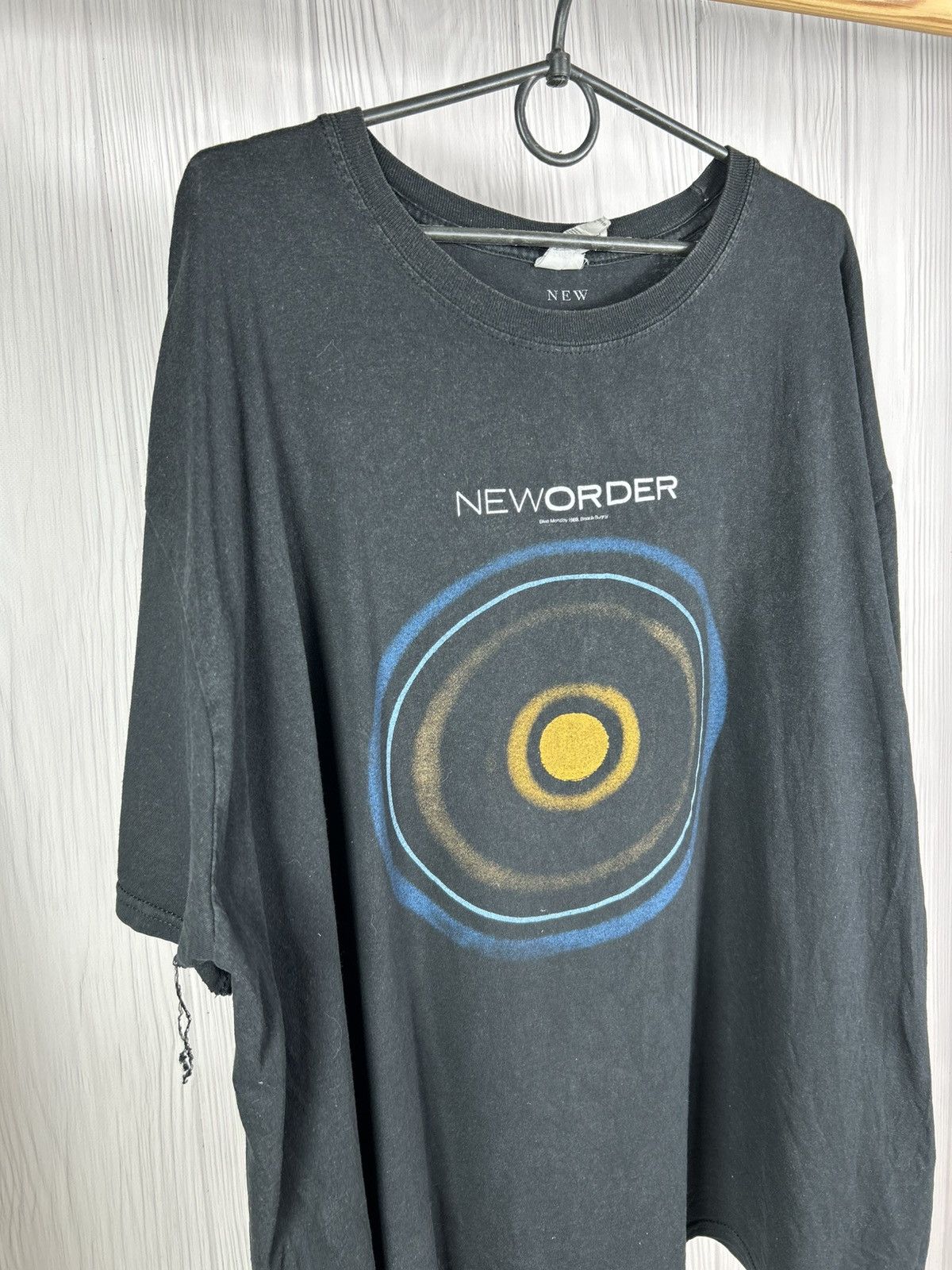Band Tees New Order 1988 Blue Monday Band T-Shirt Size XXl Size US XXL / EU 58 / 5 - 2 Thumbnail