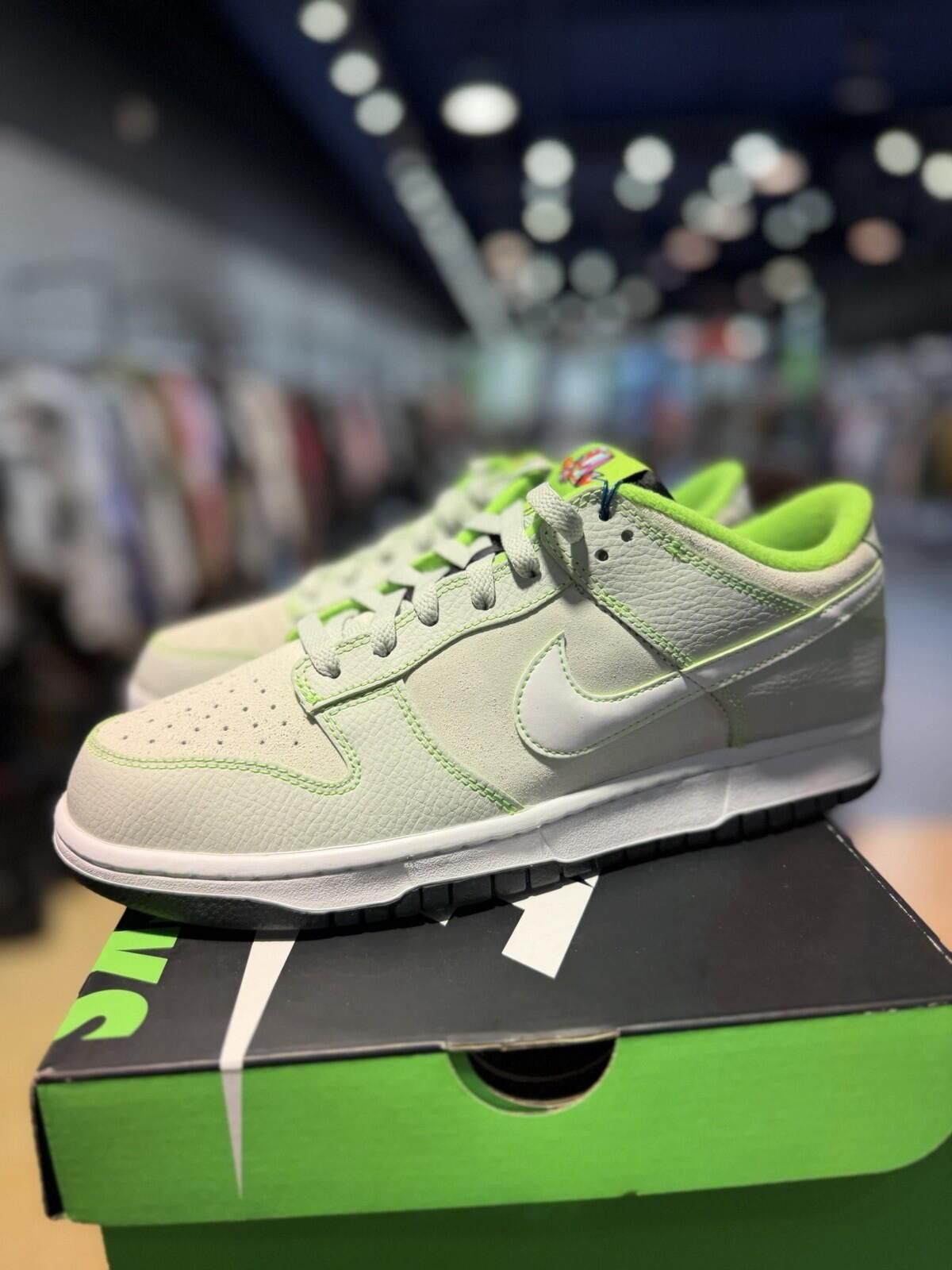 Nike Nike Dunk Low 'University of Oregon' Men's Size 9 Size US 9 / EU 42 - 2 Thumbnail