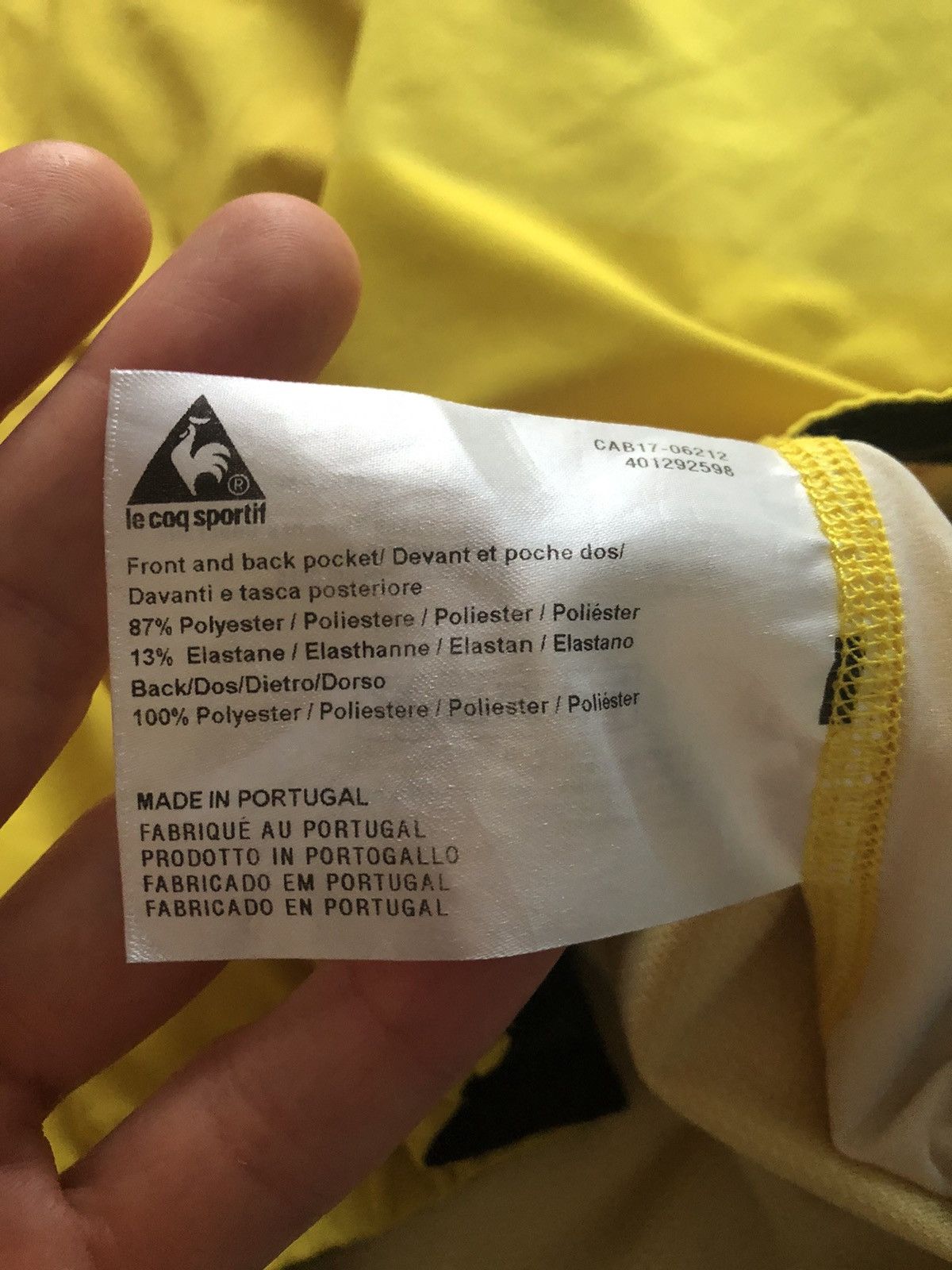 Vintage TOUR DE FRANCE 2018 YELLOW JERSEY LE COQ SPORTIF Size US L / EU 52-54 / 3 - 7 Thumbnail