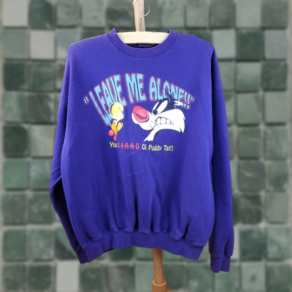 Vintage VINTAGE 90'S LOONEY TUNES TWEETY BIRD SYLVESTER CREWNECK SWEATSHIRT XLARGE XL CREWNECK BLUE MEN Sweatshirt Pullover Bird 90s Concert Theme Mens Size US XL / EU 56 / 4 - 1 Thumbnail