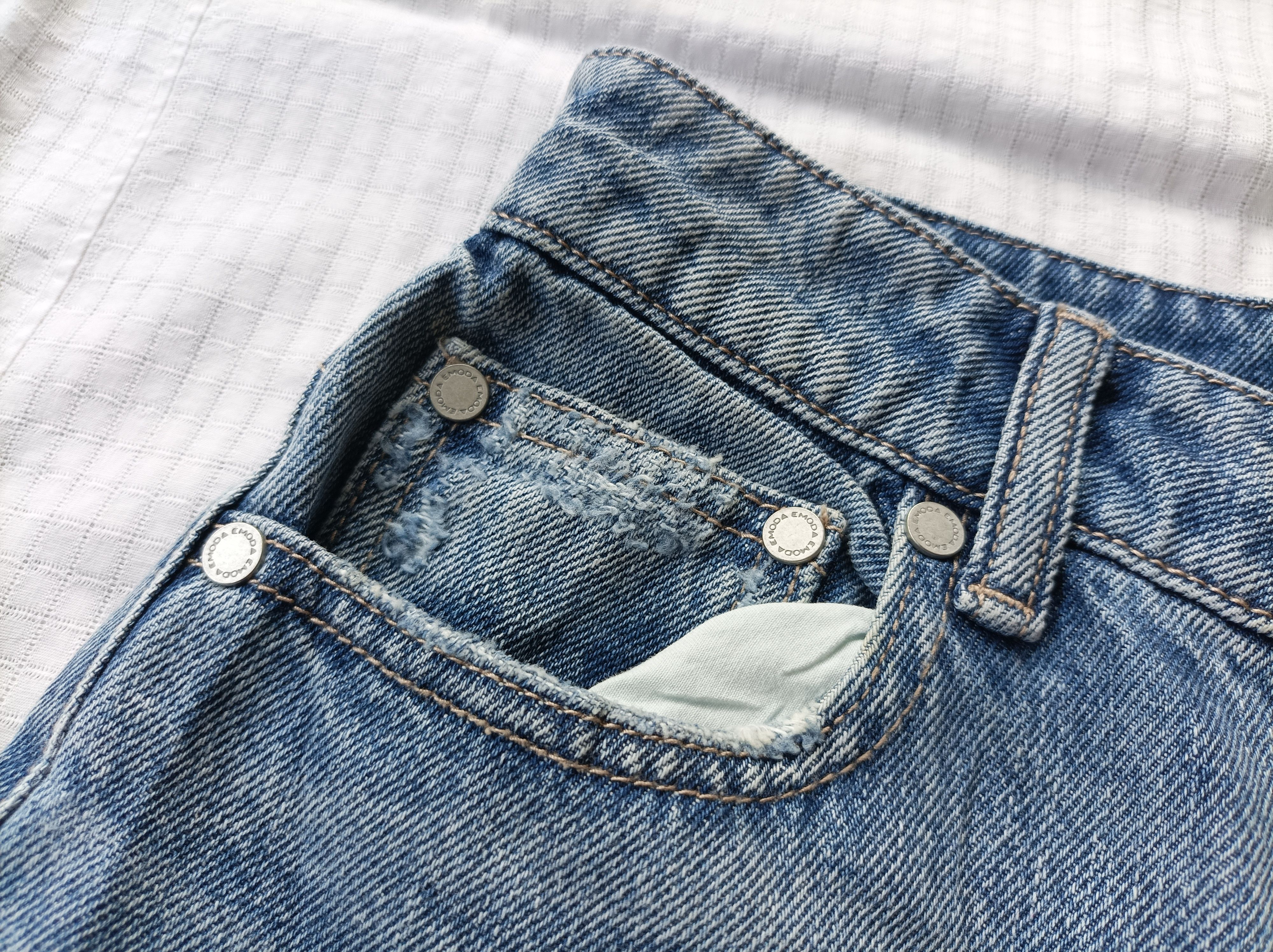 Japanese Brand (P177) Emoda Distressed Women Front Slit Flare Jeans Sz 1 Size 26" / US 2 / IT 38 - 4 Thumbnail