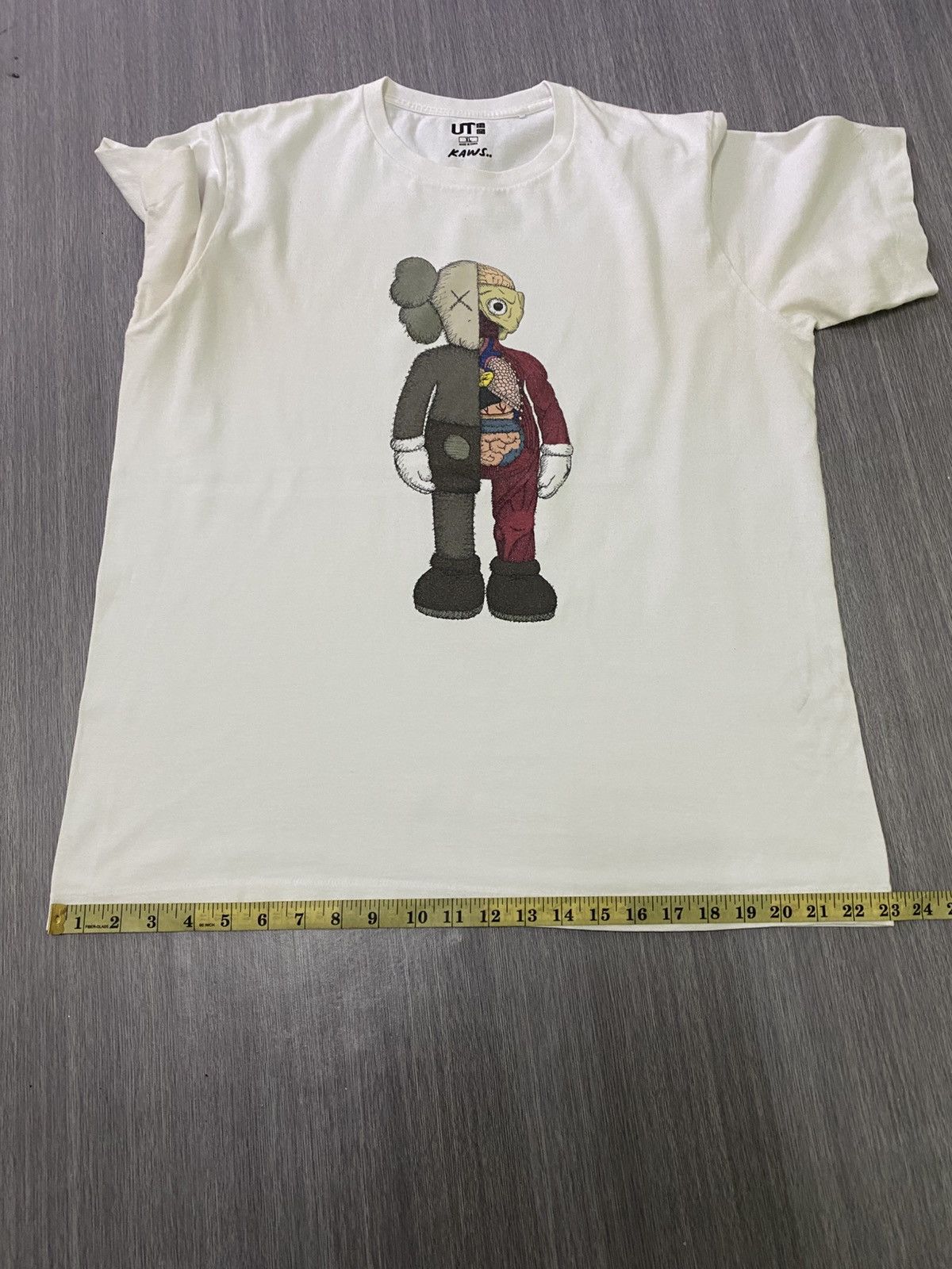 Kaws × Uniqlo Uniqlo X Kaws Size US XL / EU 56 / 4 - 9 Thumbnail