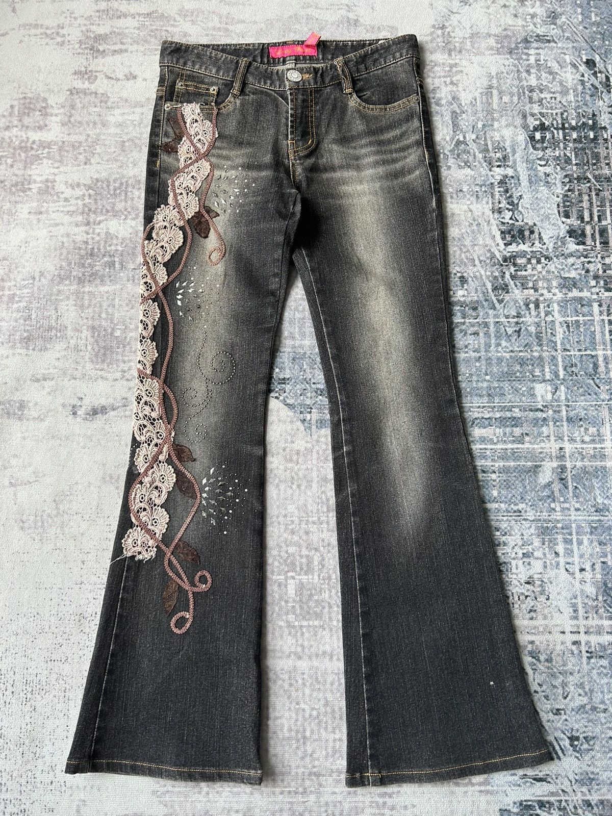 If Six Was Nine Lucy Pearl Flared Jeans Size US 29 - 1 Thumbnail