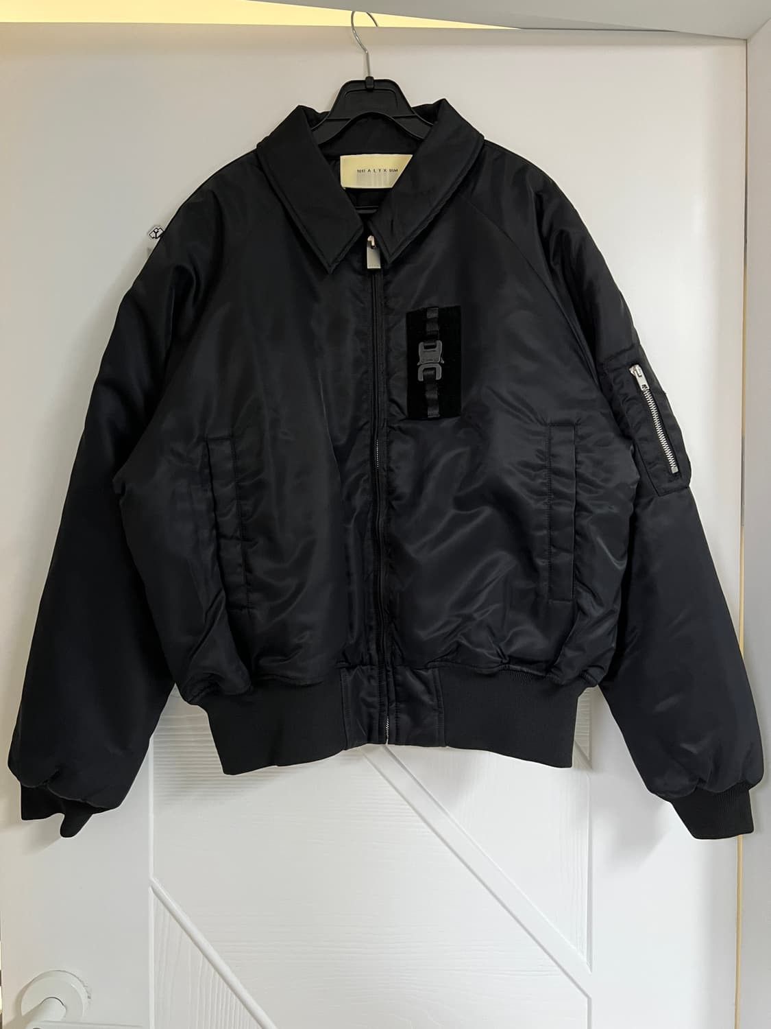 1017 ALYX 9SM 1017 Alyx 9SM Nylon Bomber Jacket Size US S / EU 44-46 / 1 - 7 Thumbnail