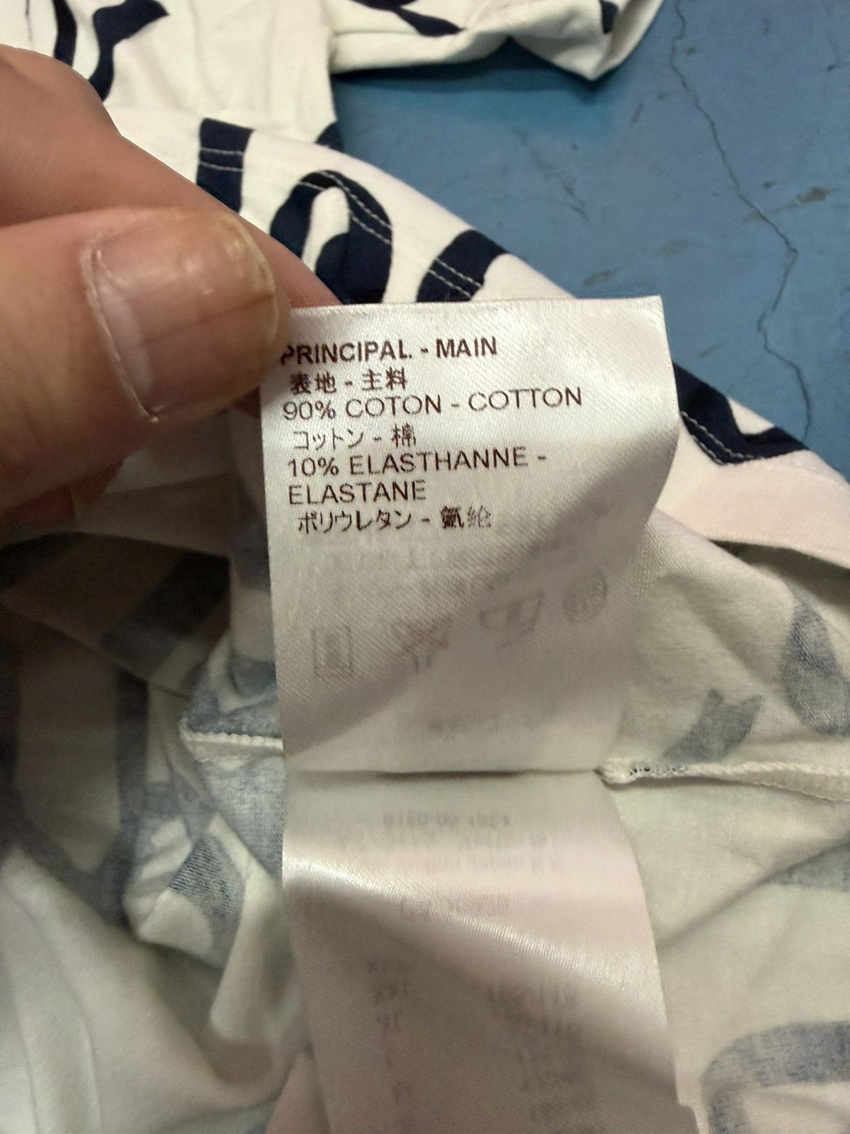 Louis Vuitton LOUIS VUITTON VOGUE WHITE TEE Size US XXL / EU 58 / 5 - 6 Thumbnail