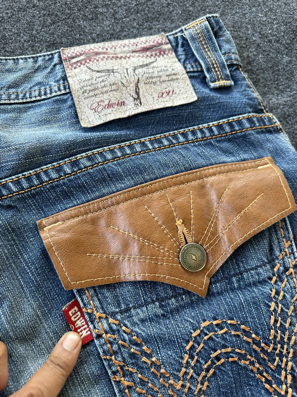 Edwin Edwin Ex Vintage Buffalo Head Flare Distressed Denim F98 Size US 34 / EU 50 - 17 Thumbnail