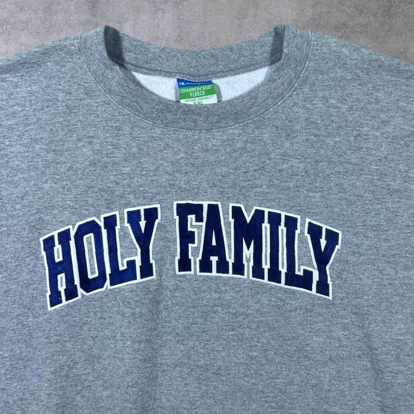 Champion Champion Eco Fleece Holy Family University Embroidered Grey Crewneck Sweatshirt XXL Sweatshirt Mens Pullover Size US XXL / EU 58 / 5 - 4 Thumbnail