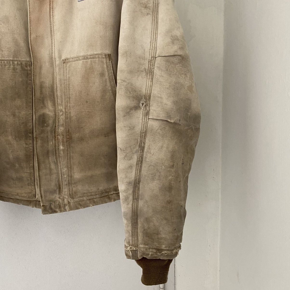 Carhartt Thrashed! VTG 90’s Carhartt Arctic Faded Dirty Work Jacket Size US M / EU 48-50 / 2 - 6 Thumbnail