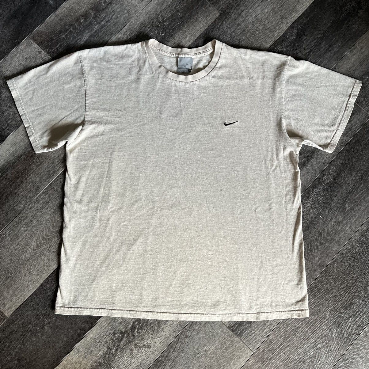 Nike × Vintage Vintage 2000s Nike Beige Swoosh Basic Logo Stitched Tee Size US XL / EU 56 / 4 - 2 Thumbnail