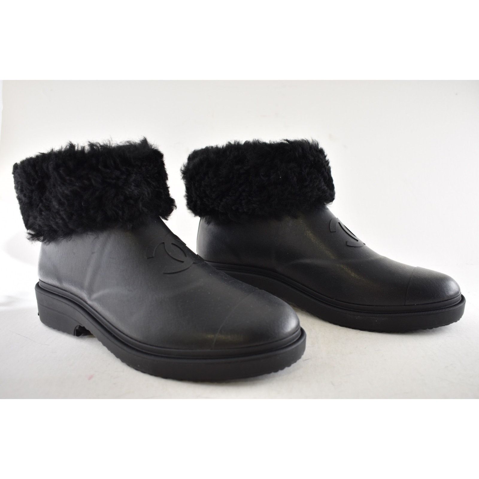 Chanel Chanel 24K Black Shearling Rubber CC Ankle Rain Boots 42 Size US 11 / IT 41 - 3 Thumbnail