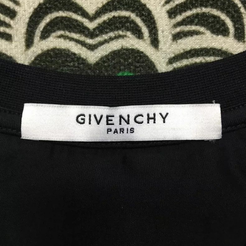Givenchy Givenchy Black Gradient Sword Flower Arm Printed Crew Neck Size US S / EU 44-46 / 1 - 4 Thumbnail