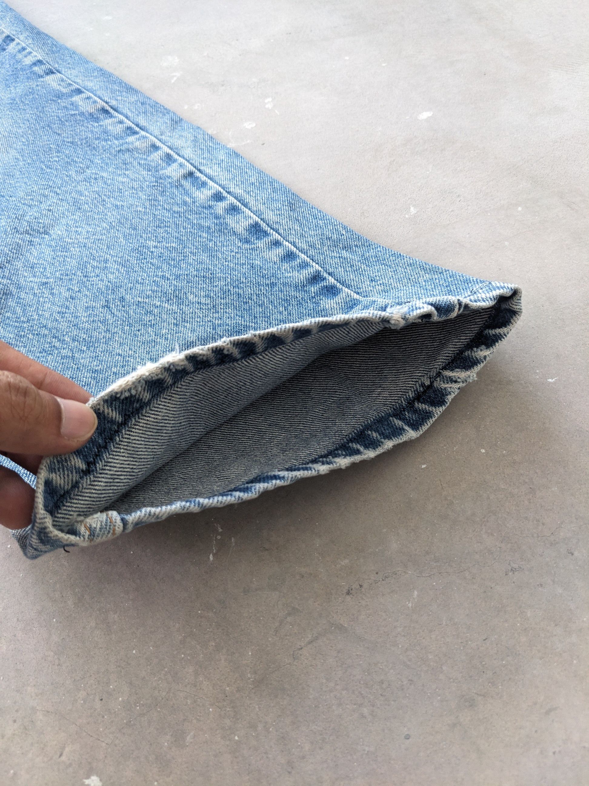 Levi's × Levi's Vintage Clothing × Vintage Vintage Levis Bootcut 517 Flare Jeans Patches Size US 31 - 10 Thumbnail
