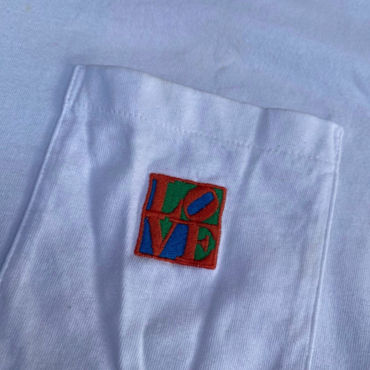 Uniqlo RARE ‼️ Robert Indiana • Love Size US XL / EU 56 / 4 - 5 Thumbnail