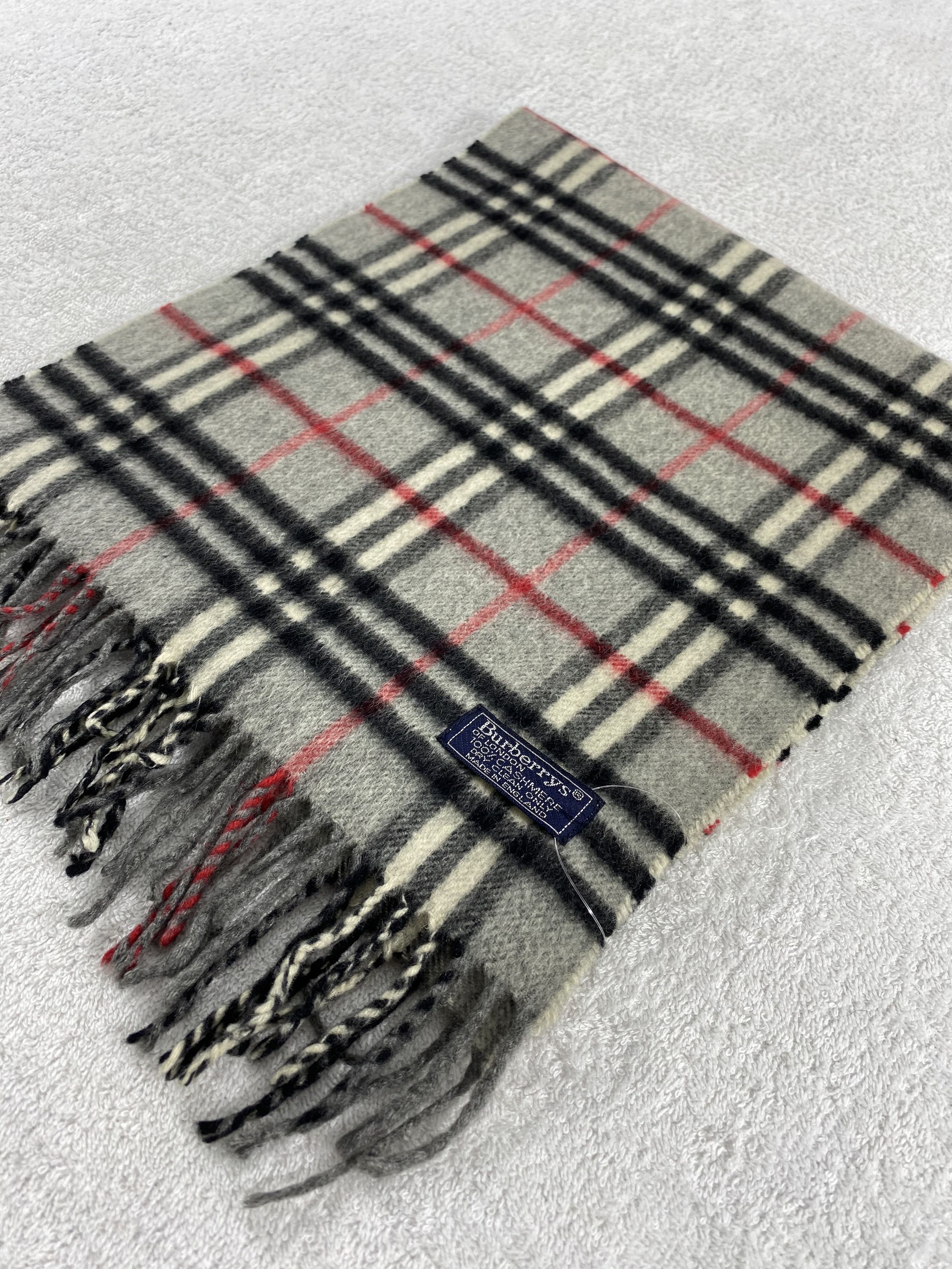 Burberry Vintage Burberry Scarf/Muffler/Neckwear MF693 Size ONE SIZE - 3 Thumbnail