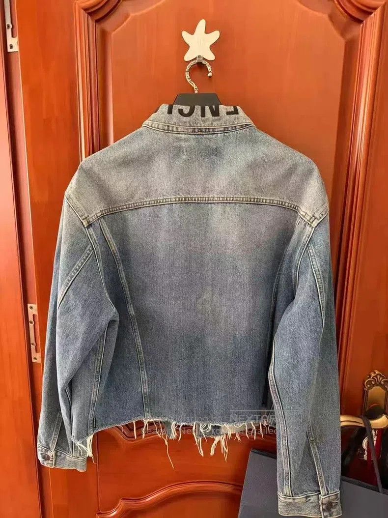 Balenciaga Balenciaga Collar Embroidered Logo Denim Jacket Size XXS / US 00 / IT 34 - 2 Thumbnail