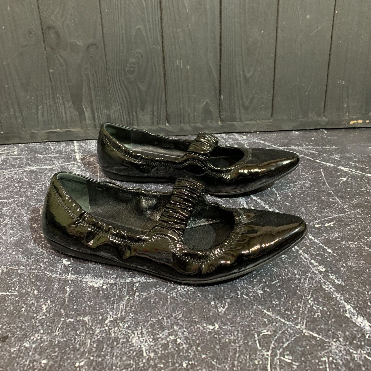 Prada Prada Sport Patent Leather Scrunch Mary Jane Ballet 36 Size Size US 6 / IT 36 - 3 Thumbnail
