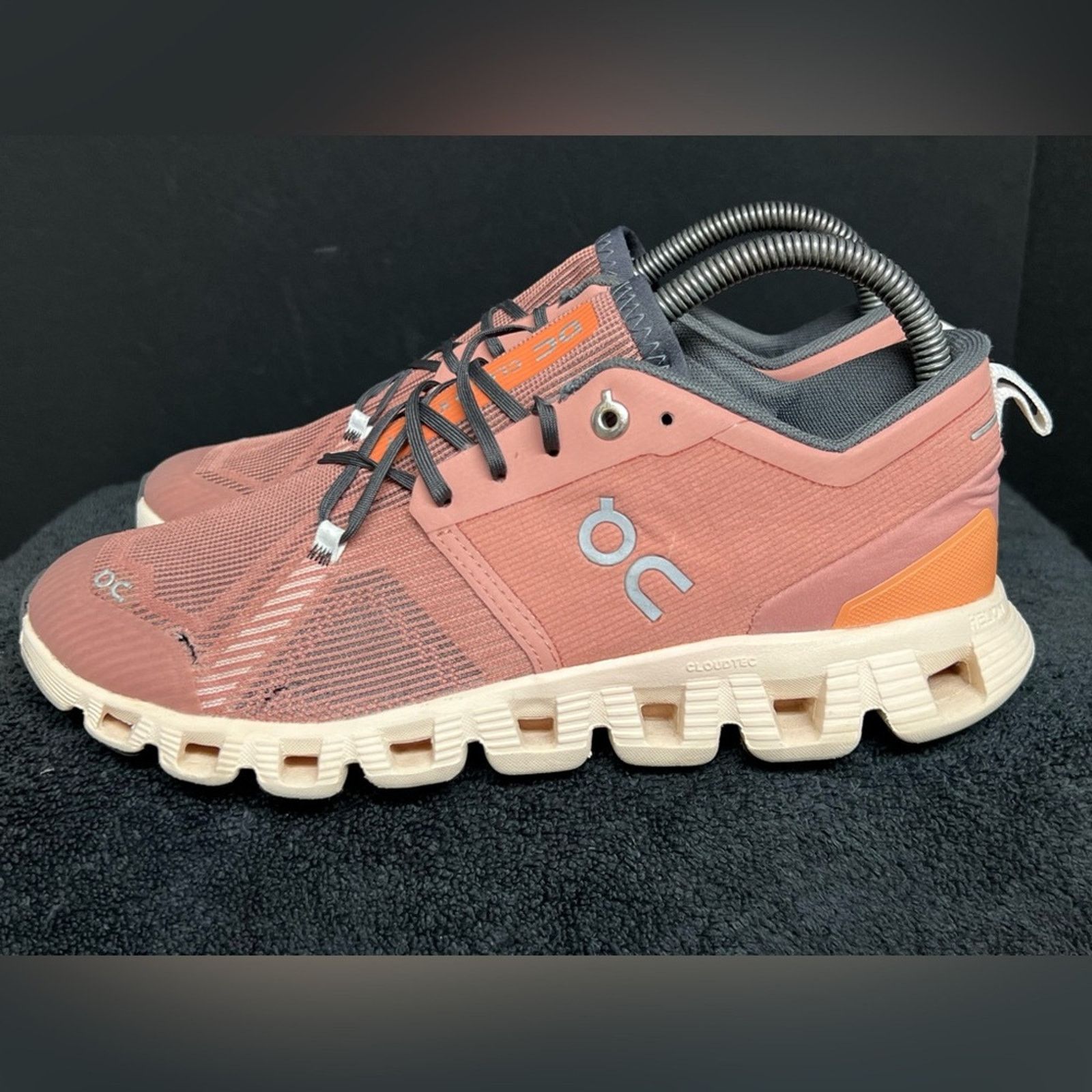 On Cloud X 2 Clay Sand Running Shoes Low Top Womens Size 7.5 in Beige