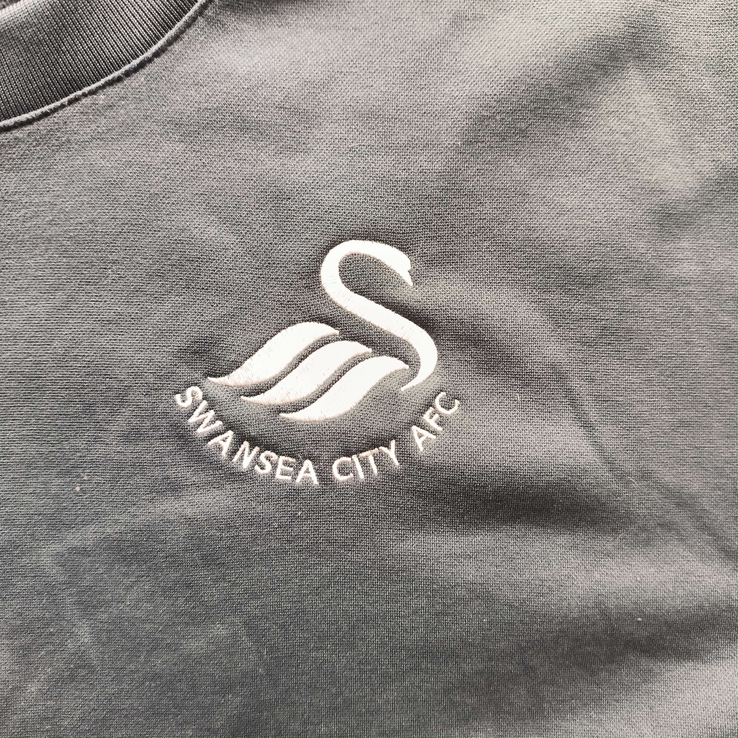Joma Swansea City 2018-19 Joma training top size XL Size US XL / EU 56 / 4 - 3 Thumbnail