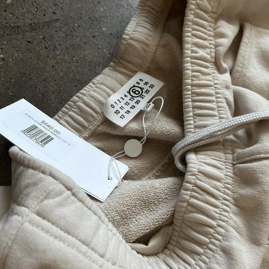 Maison Margiela CARGO SWEATPANTS IN CREAM/BEIGE Size US 30 / EU 46 - 4 Thumbnail