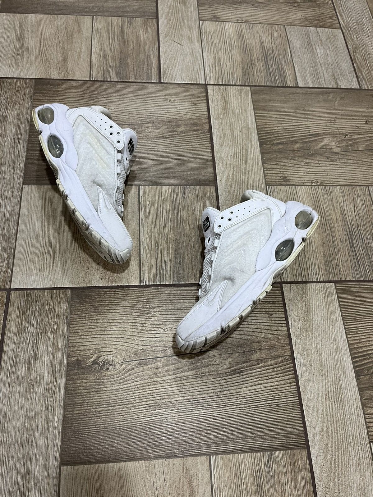 Nike Nike Air Max TW Shoes - White, Used Size US 8 / EU 41 - 3 Thumbnail