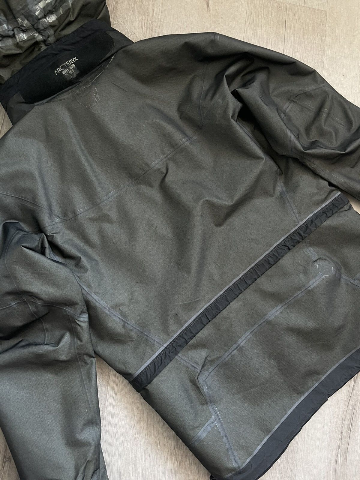 Arc'teryx Arc’teryx Theta AR GoreTex Pro Shell Jacket Vintage XCR Size US L / EU 52-54 / 3 - 22 Thumbnail