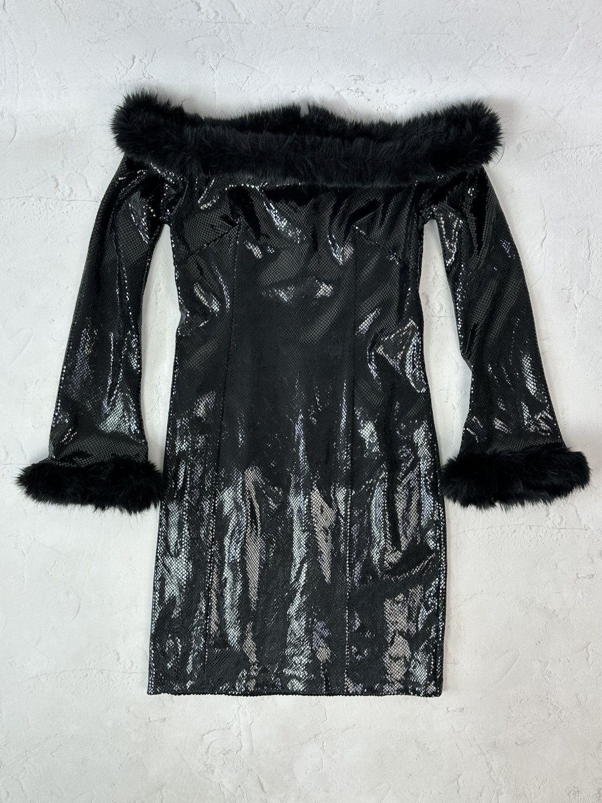 If Six Was Nine Vintage Black Shiny Midi Dress with Fur Size M / US 6-8 / IT 42-44 - 1 Thumbnail