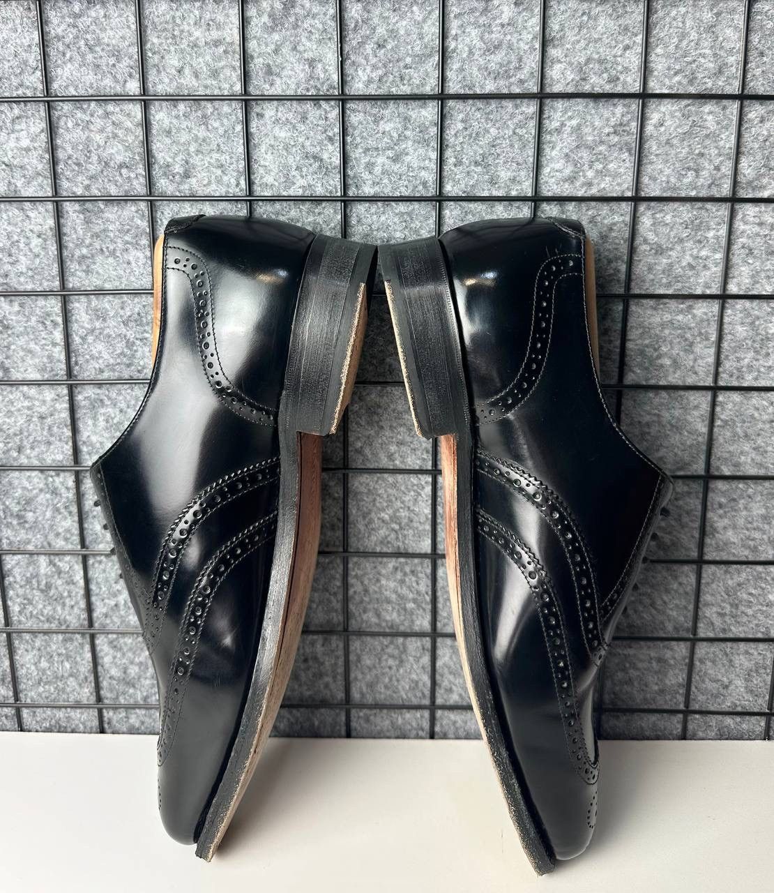 Barker Barker Leather Brogue Made in England US9.5 Size US 9.5 / EU 42-43 - 4 Thumbnail