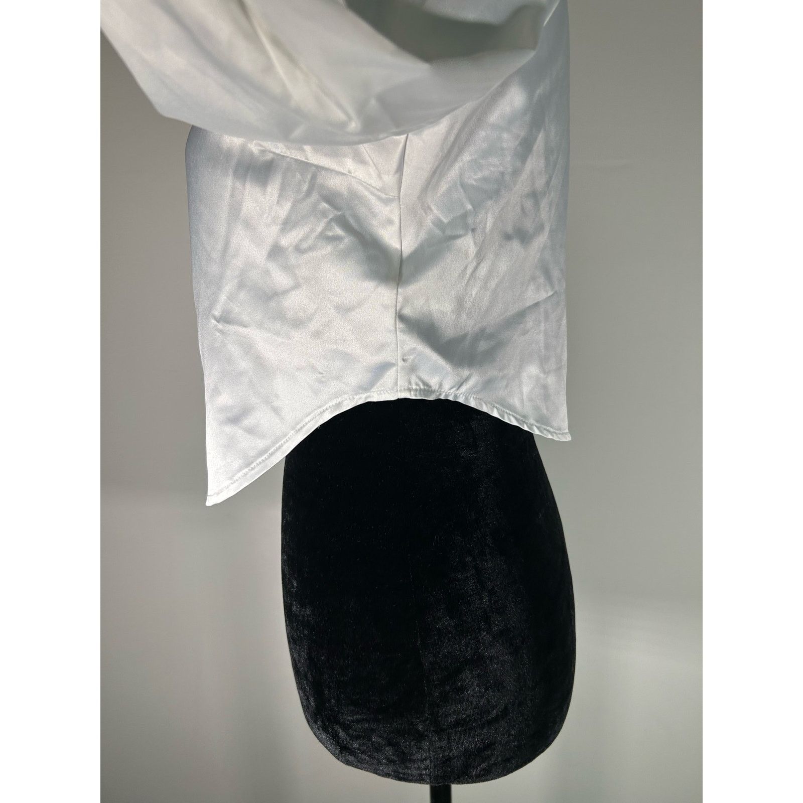 Almost Famous Almost famous white silk blouse with gemstone size XS Size XS / US 0-2 / IT 36-38 - 5 Thumbnail