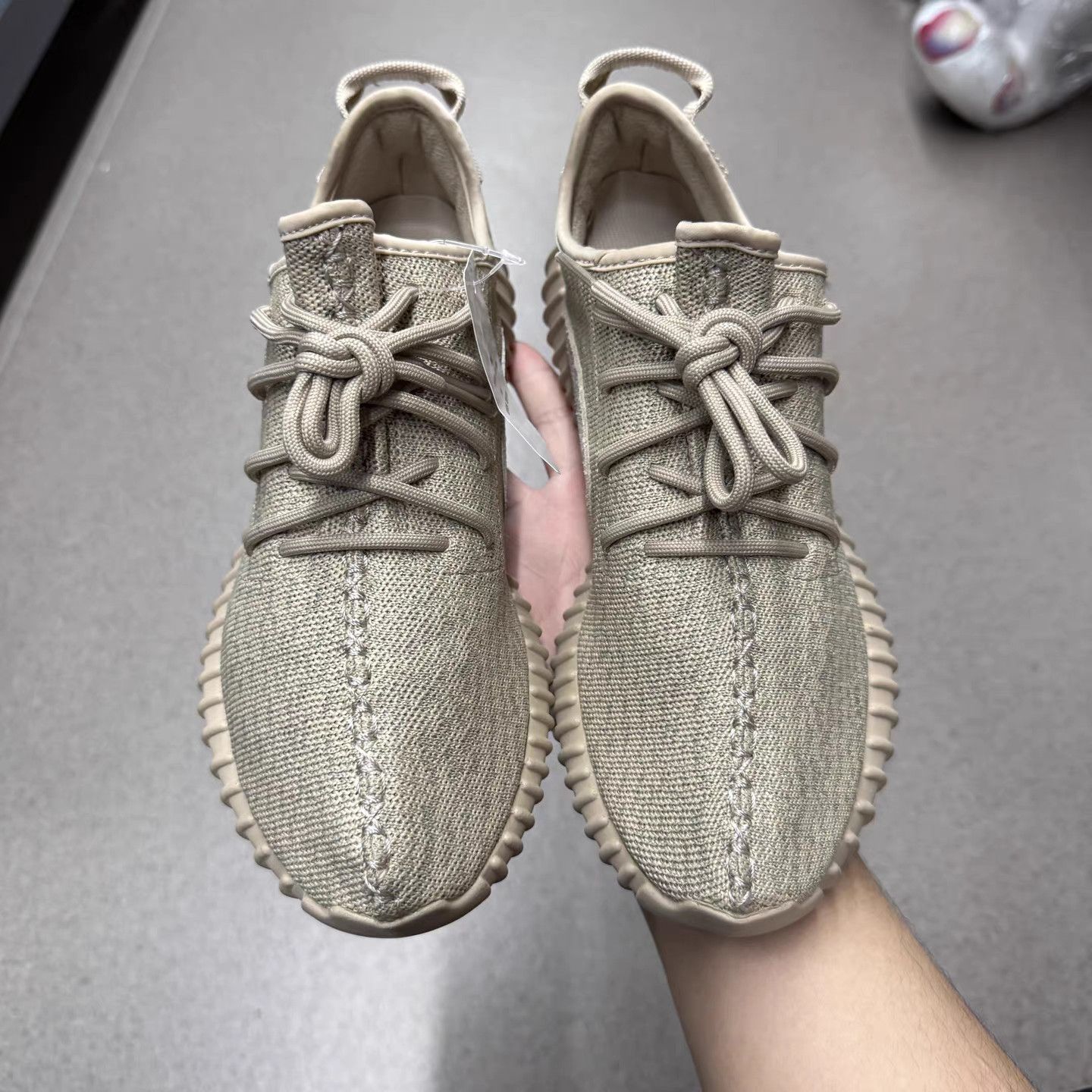 Adidas Adidas Yeezy 350 V2 Desert Sage K15 Size US 8 / EU 41 - 5 Thumbnail