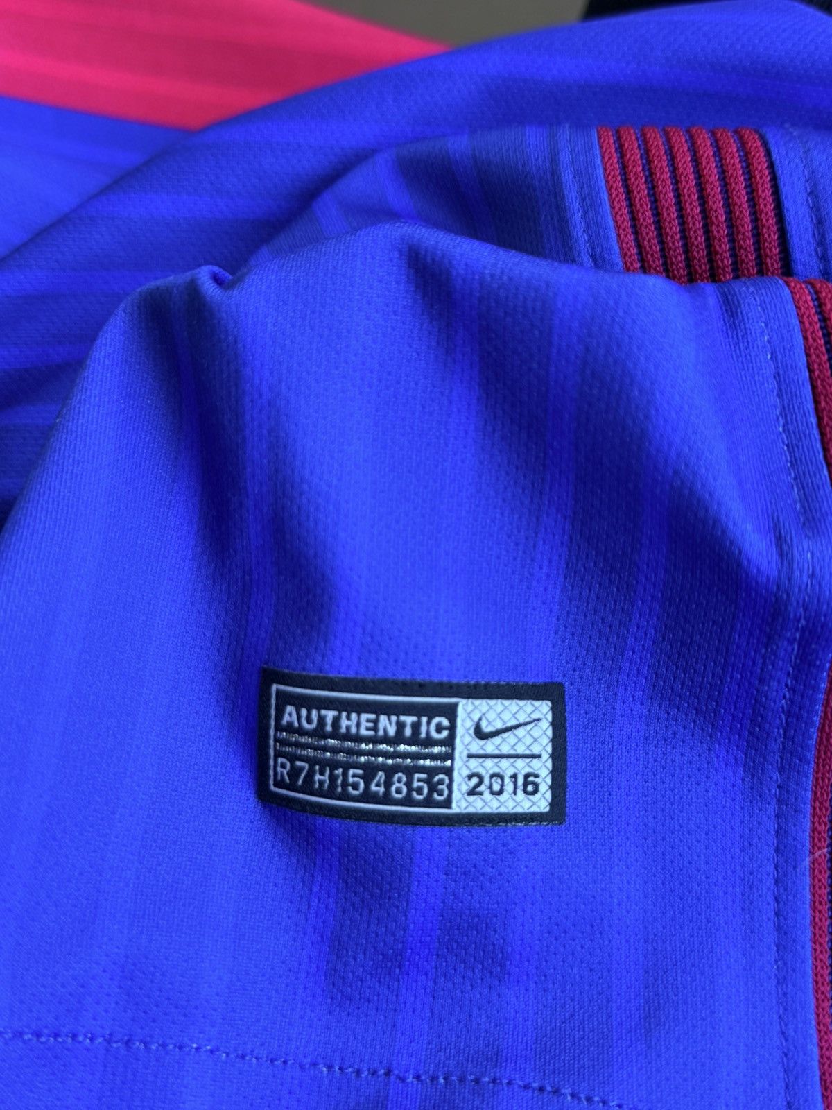 Nike Nike Messi Jerzey Size US XL / EU 56 / 4 - 4 Thumbnail